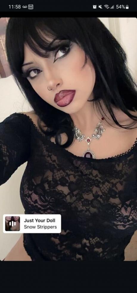 Vamppixiee nude leaked OnlyFans photo #10