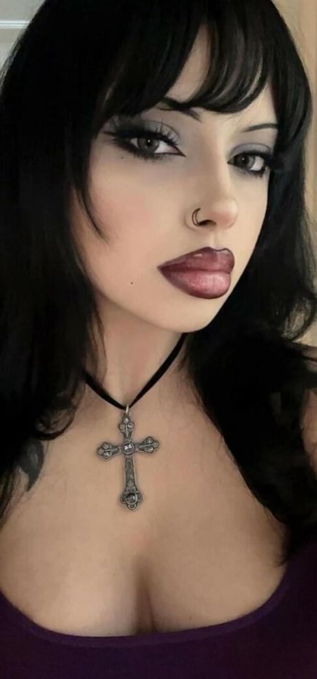 Vamppixiee nude leaked OnlyFans photo #4