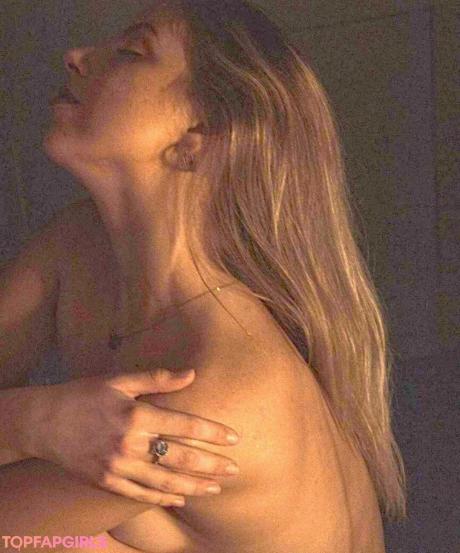 Lia nude leaked OnlyFans pic