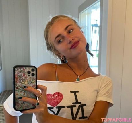 Claire nude leaked OnlyFans photo #19