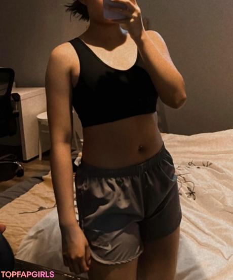 Queenbaddii nude leaked OnlyFans photo #4