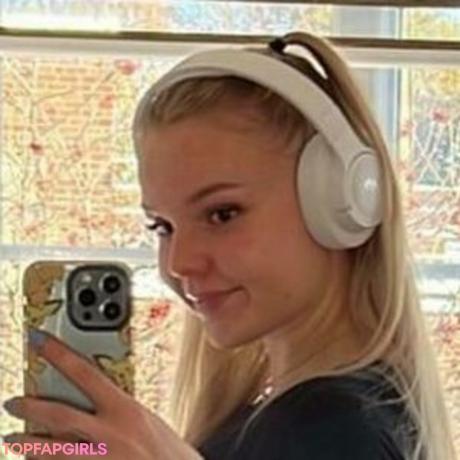 MommyMewtwo nude leaked OnlyFans photo #5