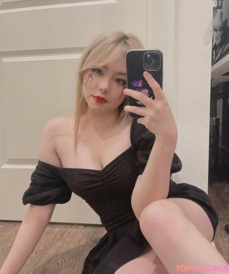 Julia nude leaked OnlyFans photo #112
