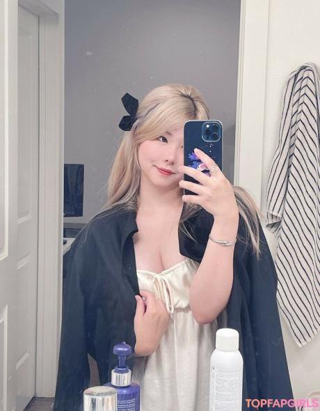 Julia nude leaked OnlyFans photo #122