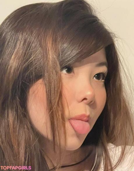 Julia nude leaked OnlyFans photo #25