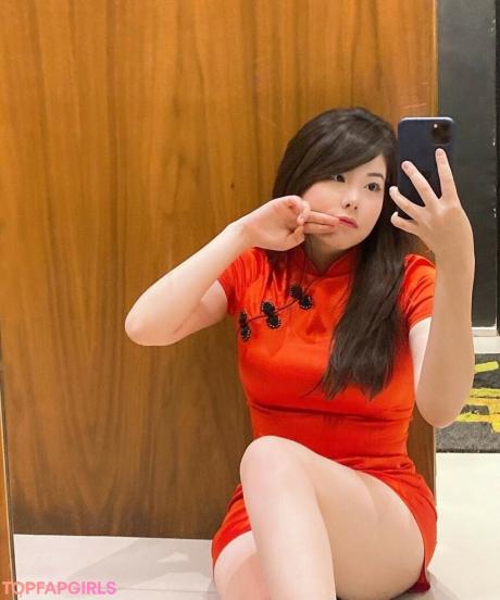 Julia nude leaked OnlyFans photo #38