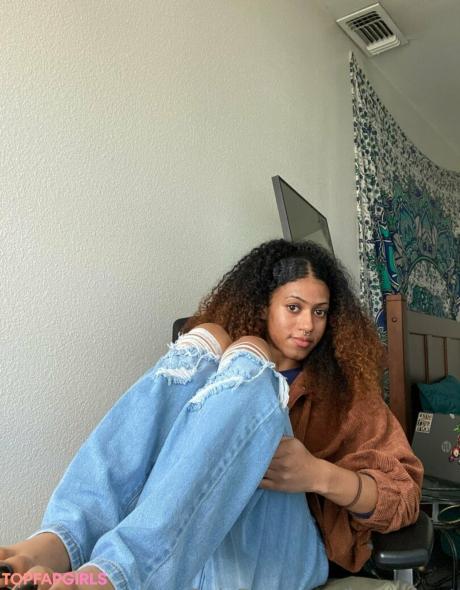 Laylaybrat nude leaked OnlyFans photo #40
