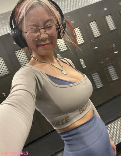 Hollyliangg nude leaked OnlyFans photo #23