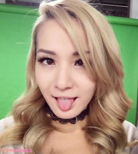 Reina nude leaked OnlyFans photo #8