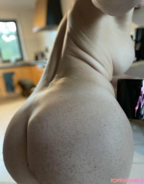 Champagne nude leaked OnlyFans photo #73