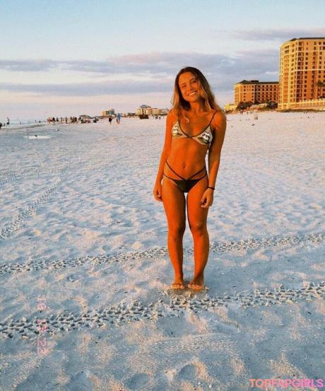 Bruna nude leaked OnlyFans photo #13