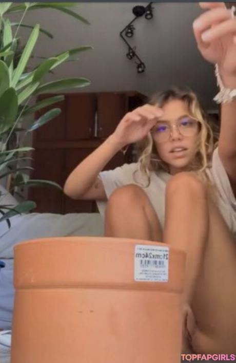 Bruna nude leaked OnlyFans photo #2