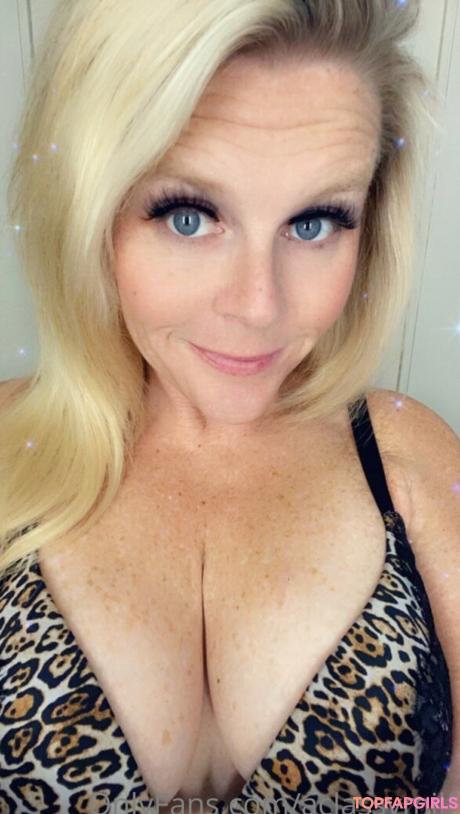 Aclassymilf nude leaked OnlyFans photo #23