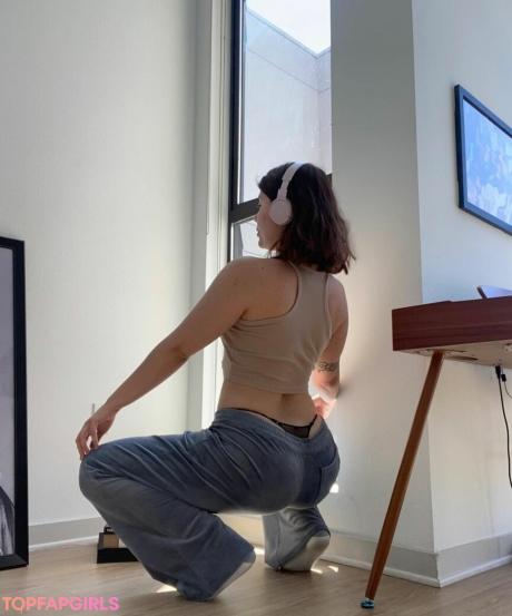 Polina nude leaked OnlyFans photo #6