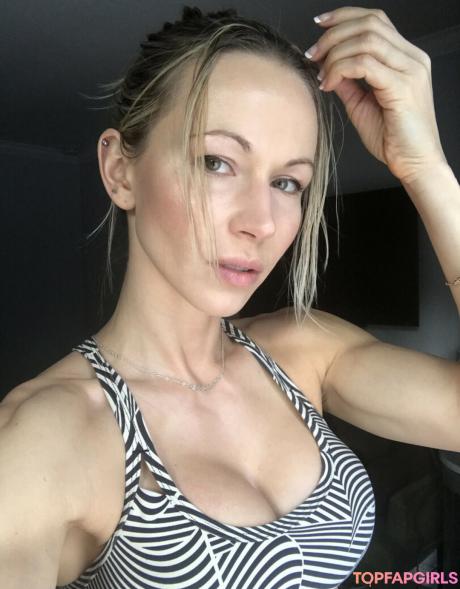 Zuzka nude leaked OnlyFans photo #154