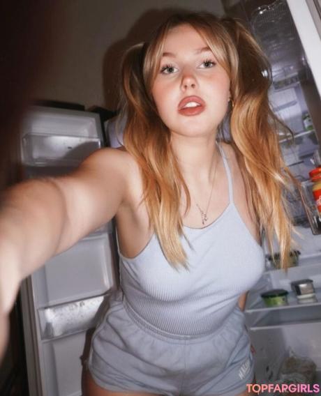 Cirizzzle nude leaked OnlyFans photo #21