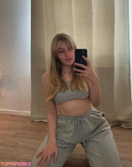 Cirizzzle nude leaked OnlyFans photo #24