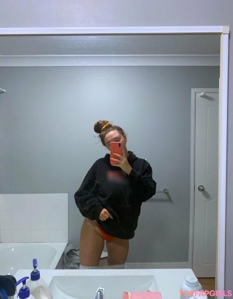 Hayley nude leaked OnlyFans photo #543