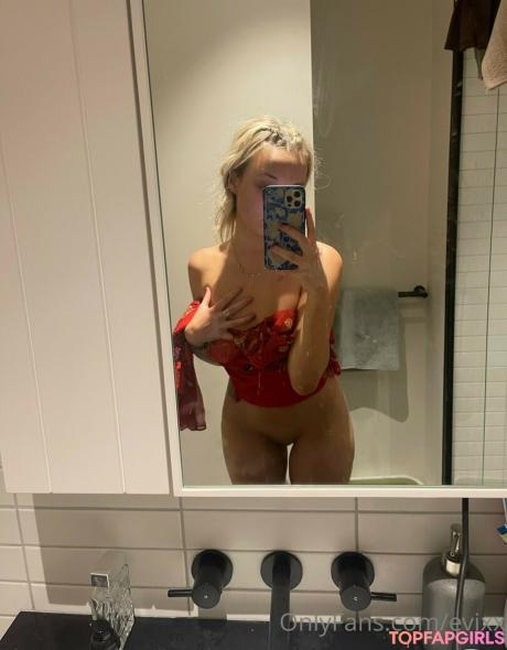 Oliviaeviplant nude leaked OnlyFans photo #40