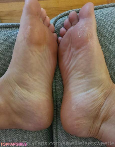 Smelliefeetsweetie nude leaked OnlyFans photo #102