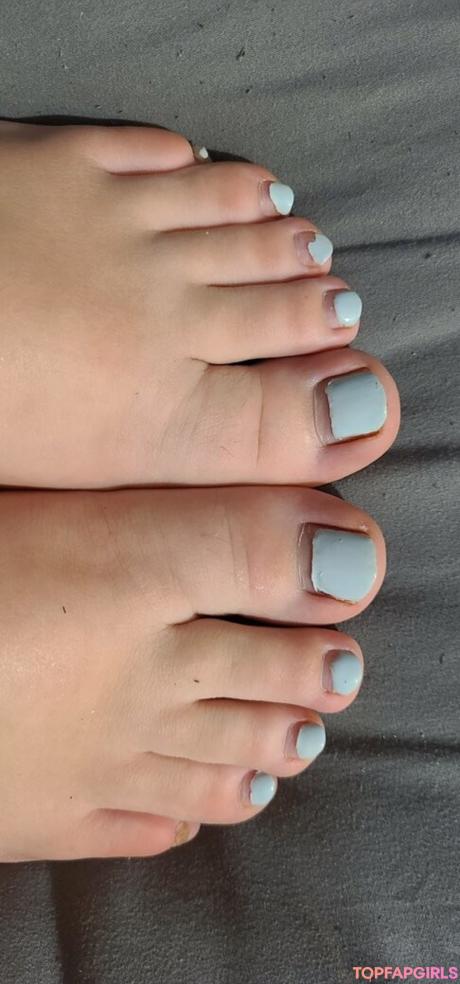 Smelliefeetsweetie nude leaked OnlyFans photo #19