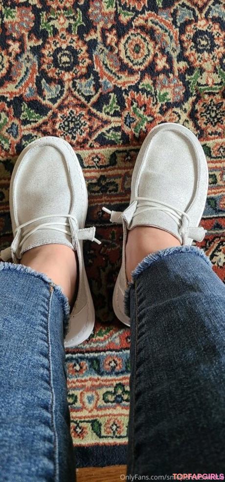 Smelliefeetsweetie nude leaked OnlyFans photo #25