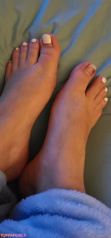 Smelliefeetsweetie nude leaked OnlyFans photo #30