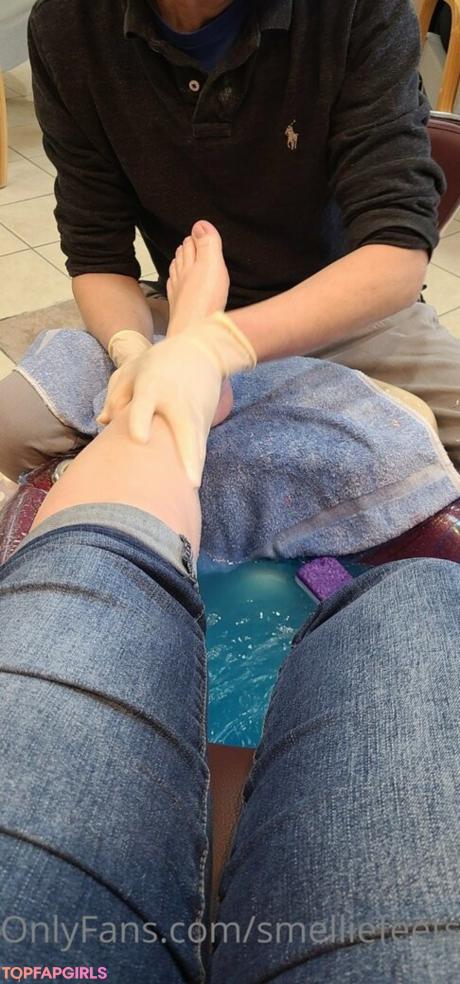 Smelliefeetsweetie nude leaked OnlyFans photo #36
