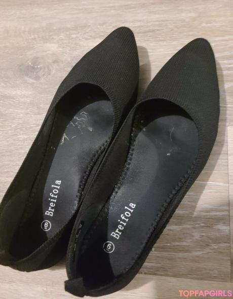 Smelliefeetsweetie nude leaked OnlyFans photo #5