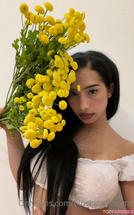 Blushingblooms nude leaked OnlyFans photo #21