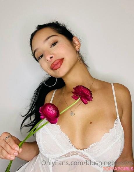 Blushingblooms nude leaked OnlyFans photo #81