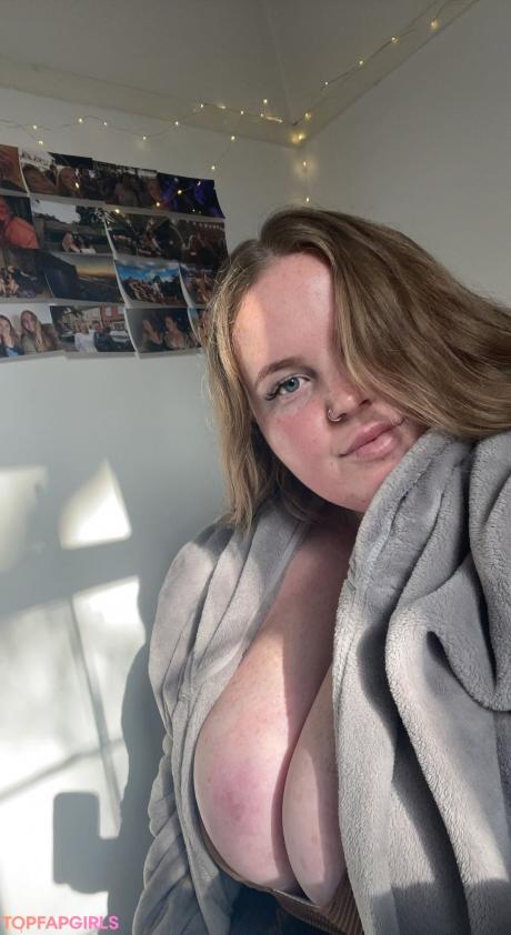 Emily nude leaked OnlyFans photo #4