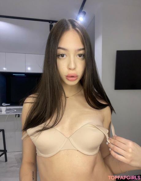 Soft nude leaked OnlyFans photo #6