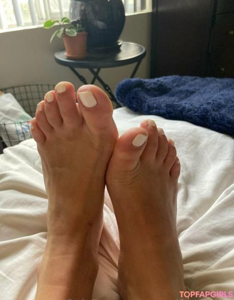 Angelfootcakes nude leaked OnlyFans photo #15