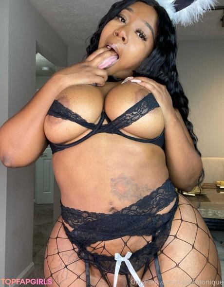 Karitamonique nude leaked OnlyFans photo #16