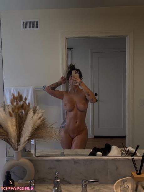 Logan nude leaked OnlyFans photo #6