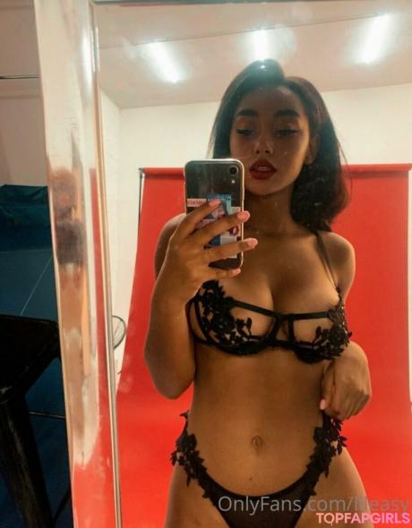 Llleasy nude leaked OnlyFans pic