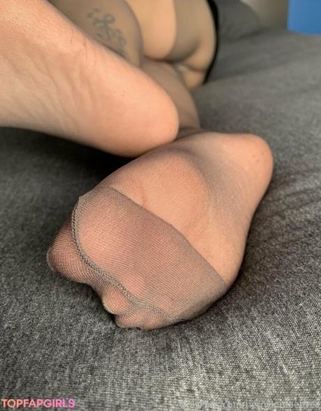 Hernylonfeetfree nude leaked OnlyFans photo #32