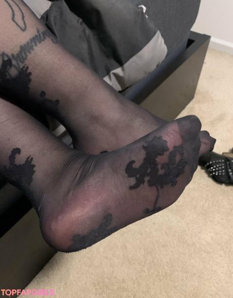 Hernylonfeetfree nude leaked OnlyFans photo #52