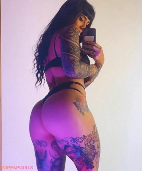 Lauzapata95 nude leaked OnlyFans photo #17