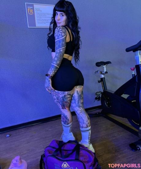Lauzapata95 nude leaked OnlyFans photo #19