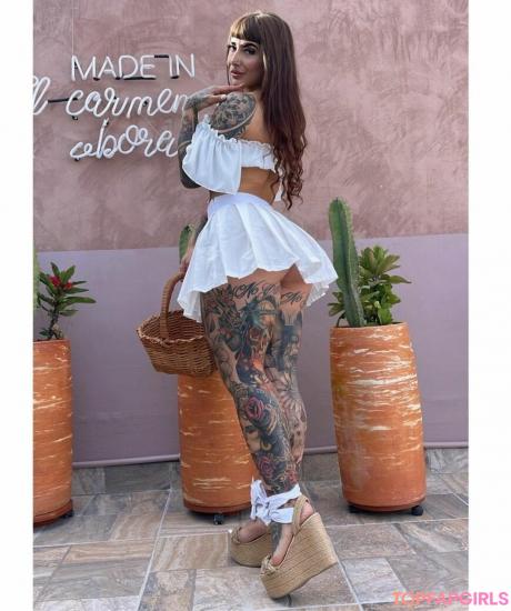 Lauzapata95 nude leaked OnlyFans photo #25