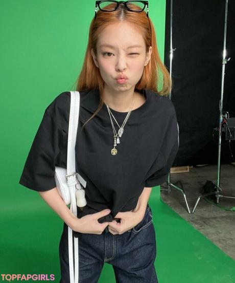 Jennie nude leaked OnlyFans photo #108