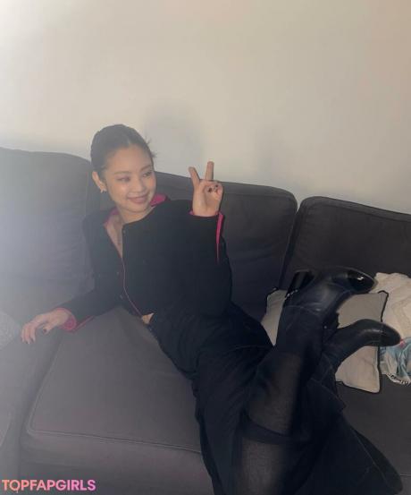 Jennie nude leaked OnlyFans photo #120