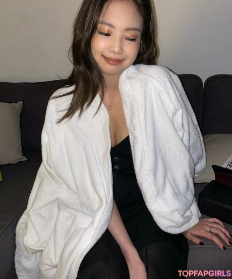 Jennie nude leaked OnlyFans photo #123