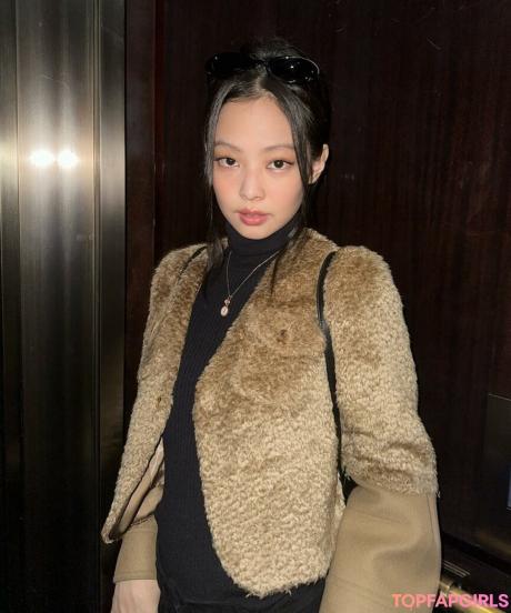 Jennie nude leaked OnlyFans photo #242