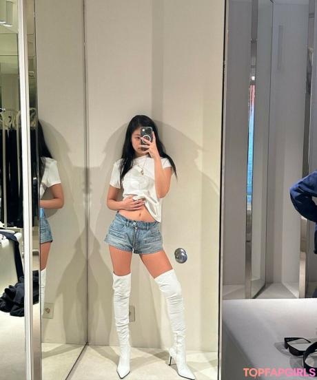 Jennie nude leaked OnlyFans photo #407