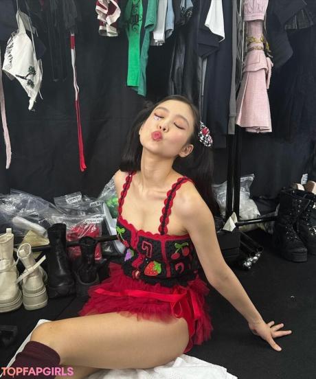 Jennie nude leaked OnlyFans photo #436