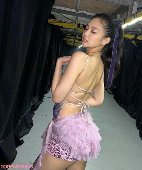 Jennie nude leaked OnlyFans photo #442