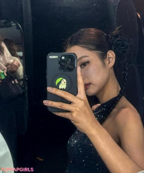 Jennie nude leaked OnlyFans photo #513